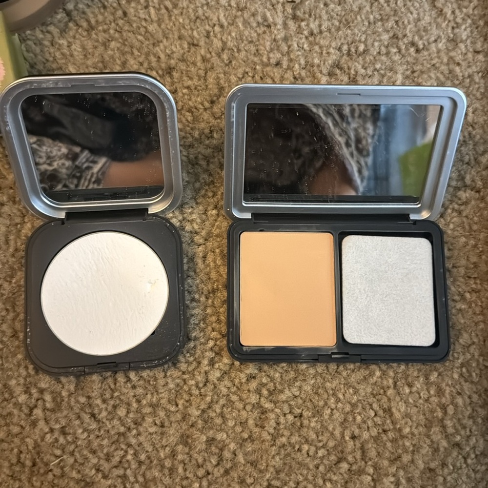 Makeup forever powder compact and HD powder